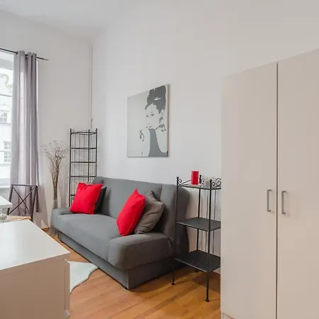 Apartment Pokoj Tkacka Czerwony W Apartamencie Ze Wspolna Lazienka I Kuchnia Gdansk