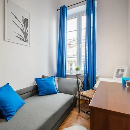 Pokoj Tkacka Czerwony W Apartamencie Ze Wspolna Lazienka I Kuchnia
